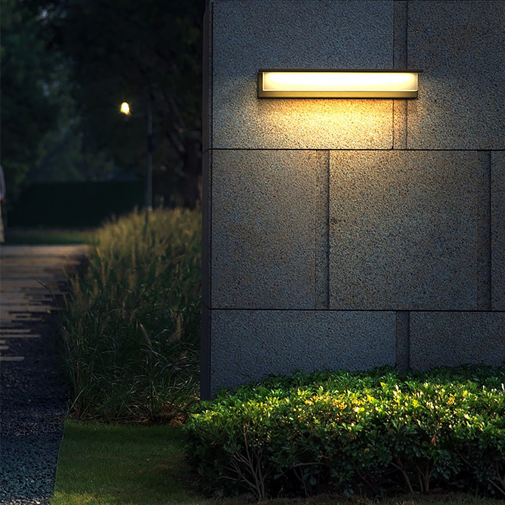 Modern Linear LED Outdoor Wall Light - Stainless Steel Waterproof