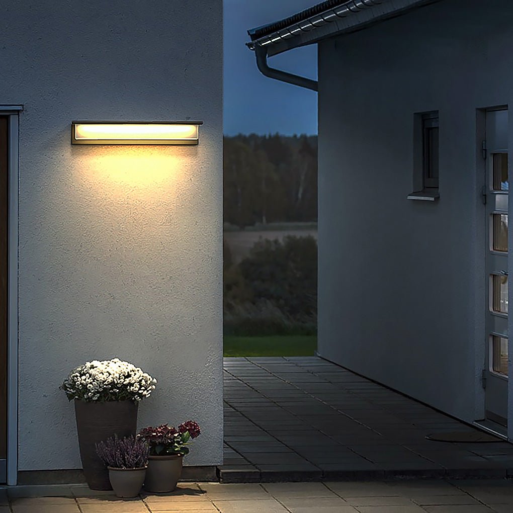 Modern Linear LED Outdoor Wall Light - Stainless Steel Waterproof