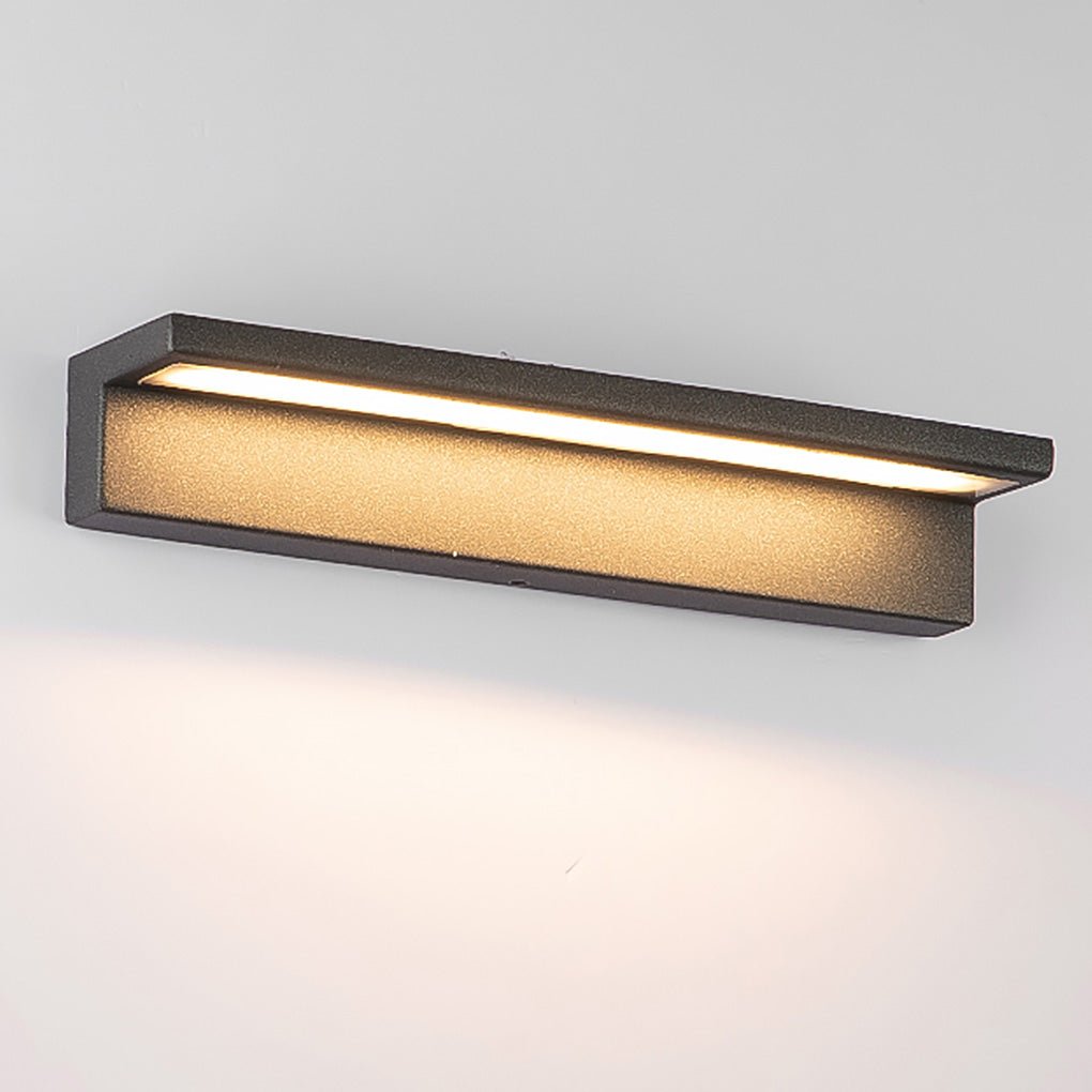 Modern Linear LED Outdoor Wall Light - Stainless Steel Waterproof
