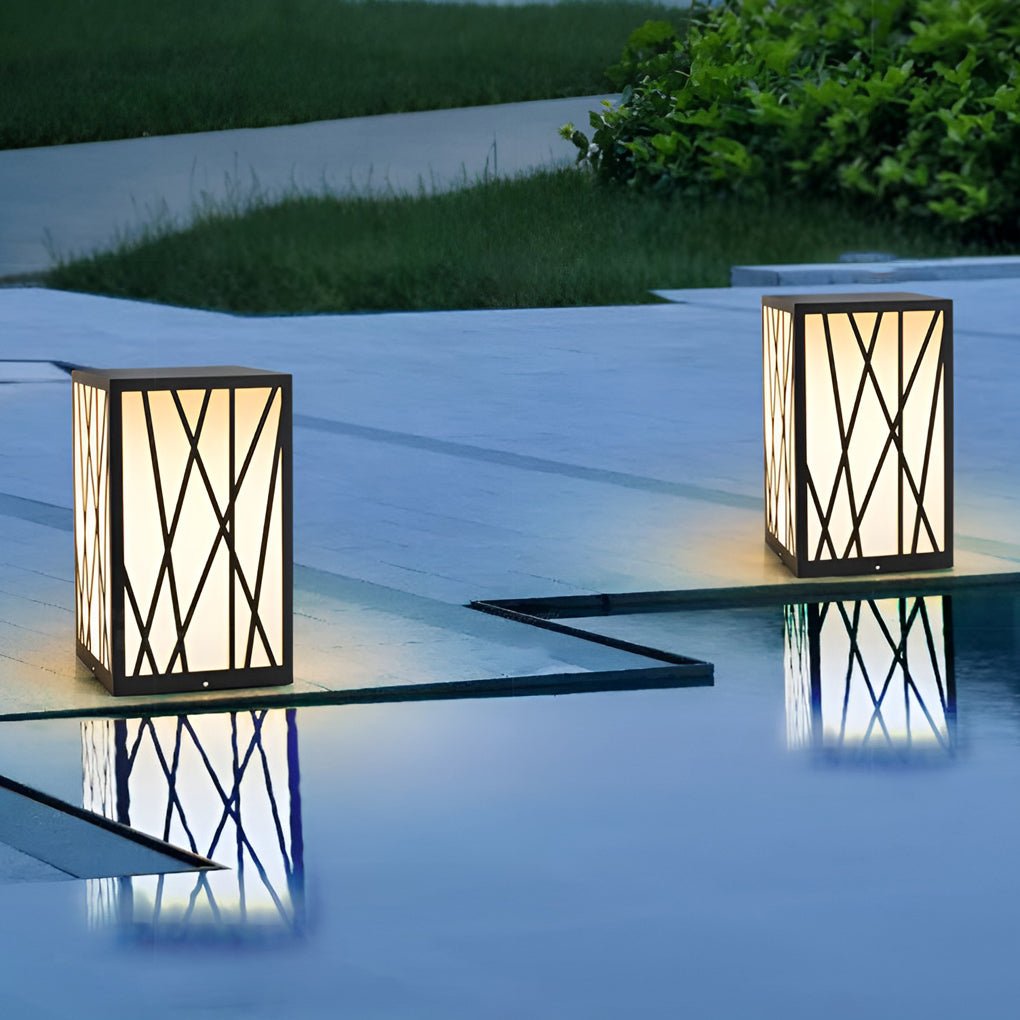 Square Solar LED Bollard Light Modern Linear Pattern 20W Black