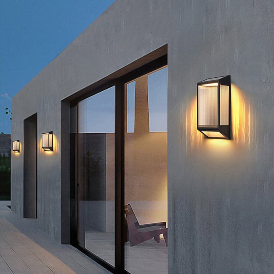 Modern Vertical Ripped Acrylic LED Outdoor Wall Lamp Waterproof