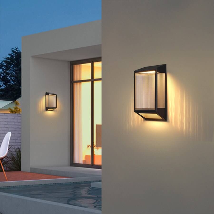 Modern Vertical Ripped Acrylic LED Outdoor Wall Lamp Waterproof