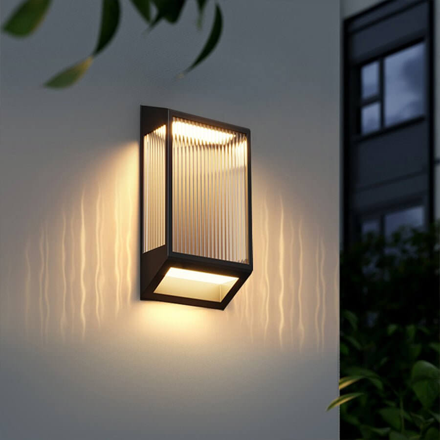 Modern Vertical Ripped Acrylic LED Outdoor Wall Lamp Waterproof