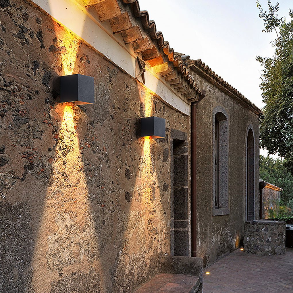 Adjustable Beam Angle Outdoor Wall Light – Up Down Lighting IP54