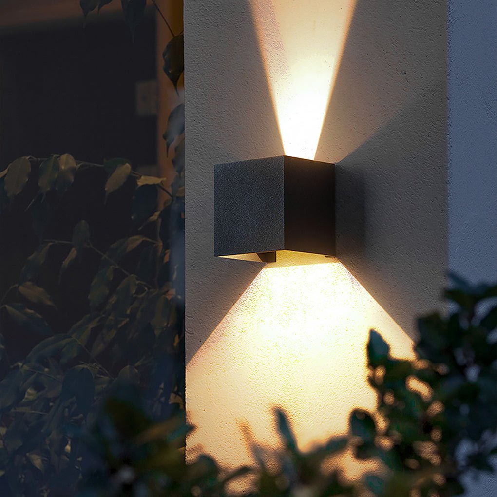 Adjustable Beam Angle Outdoor Wall Light – Up Down Lighting IP54