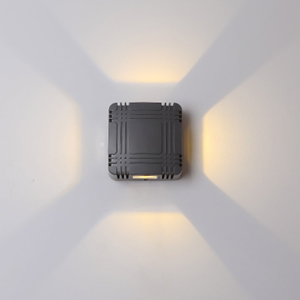 Modern Outdoor LED Wall Light – Waterproof Aluminum Finish
