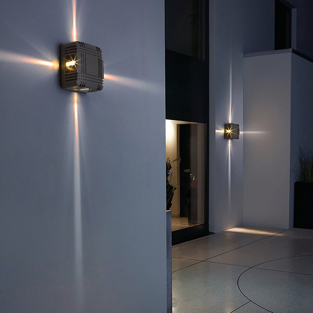 Modern Outdoor LED Wall Light – Waterproof Aluminum Finish