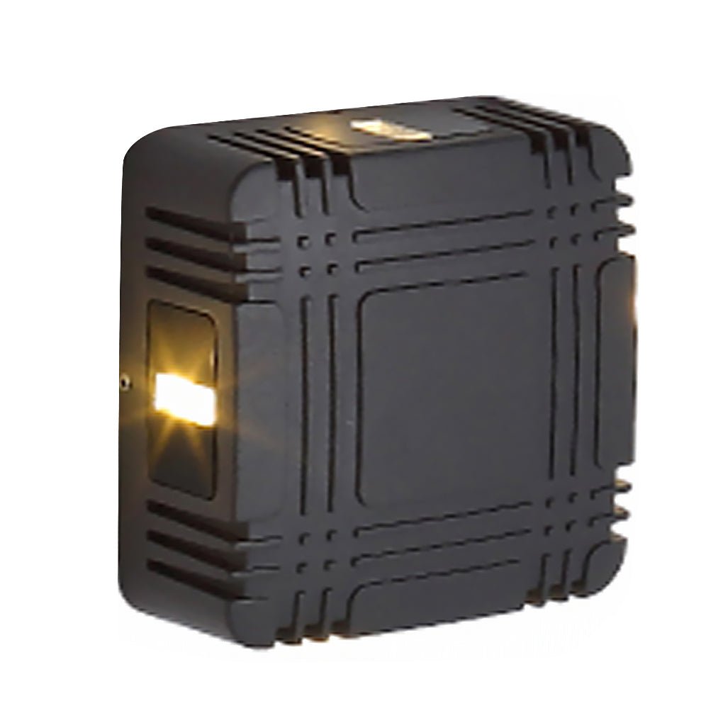 Modern Outdoor LED Wall Light – Waterproof Aluminum Finish