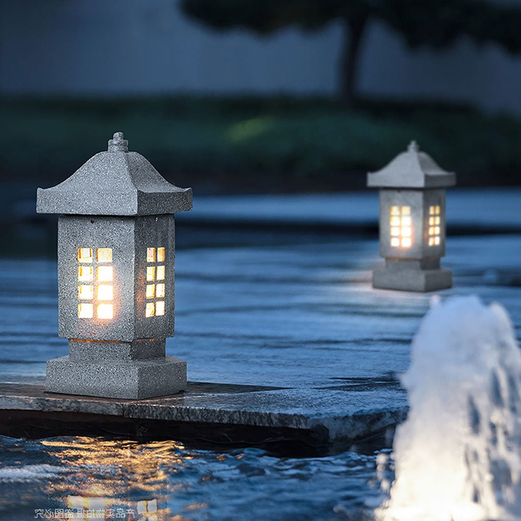 Stone-Look Resin LED Pillar Light for Outdoor Landscape Lighting