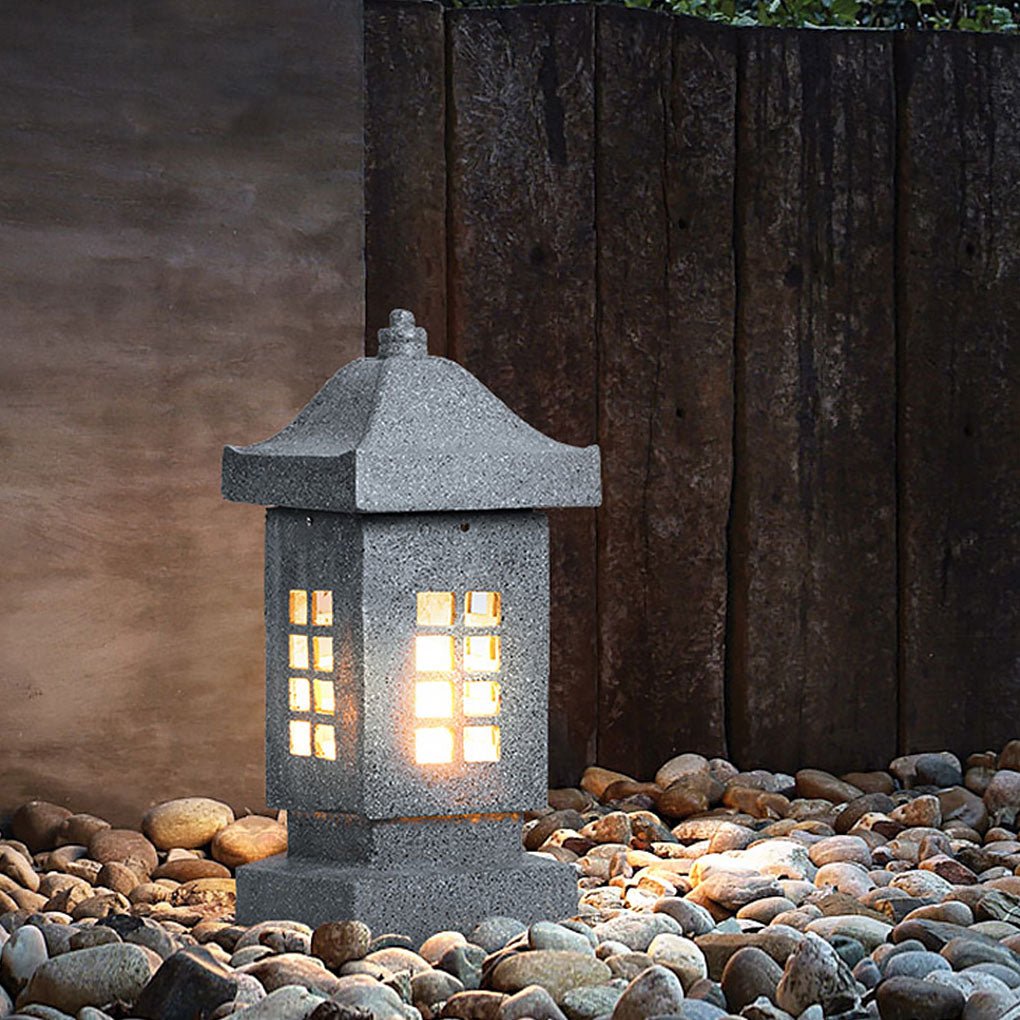 Stone-Look Resin LED Pillar Light for Outdoor Landscape Lighting