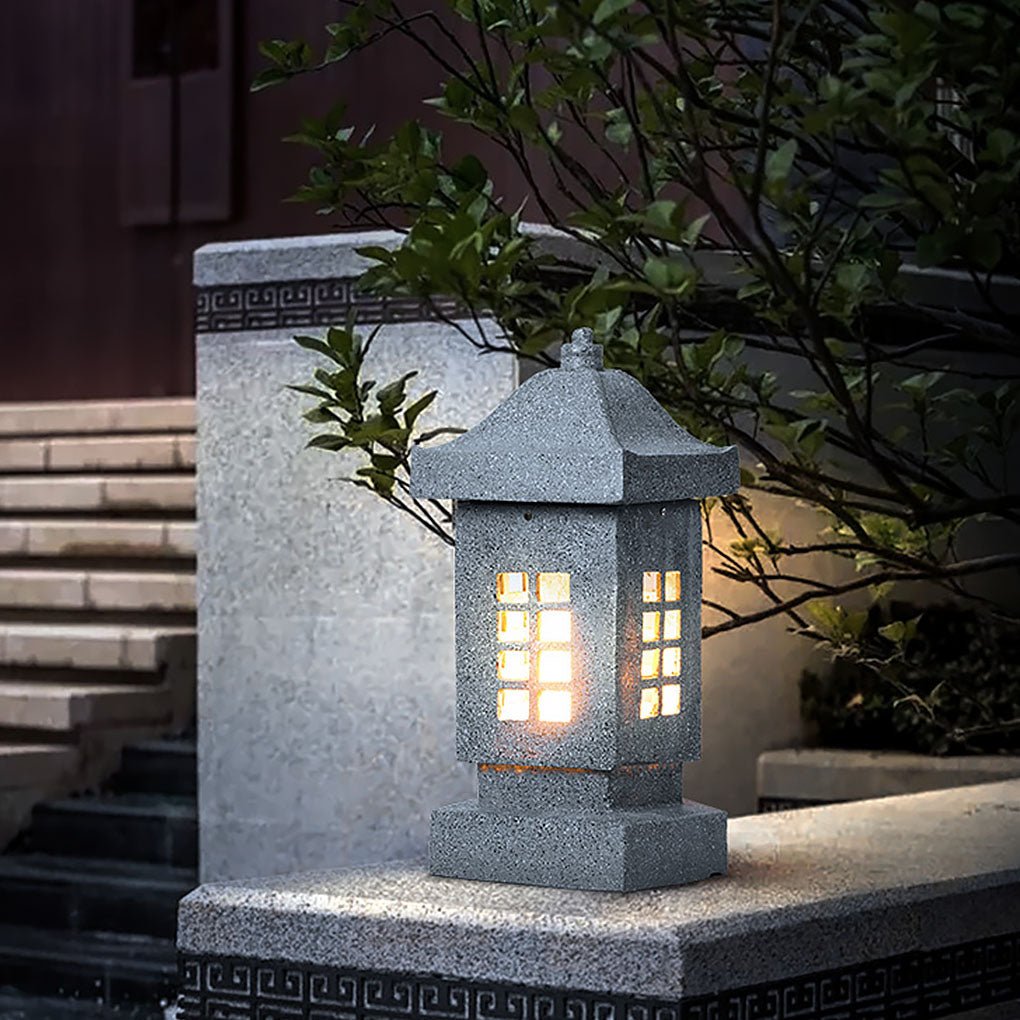 Stone-Look Resin LED Pillar Light for Outdoor Landscape Lighting